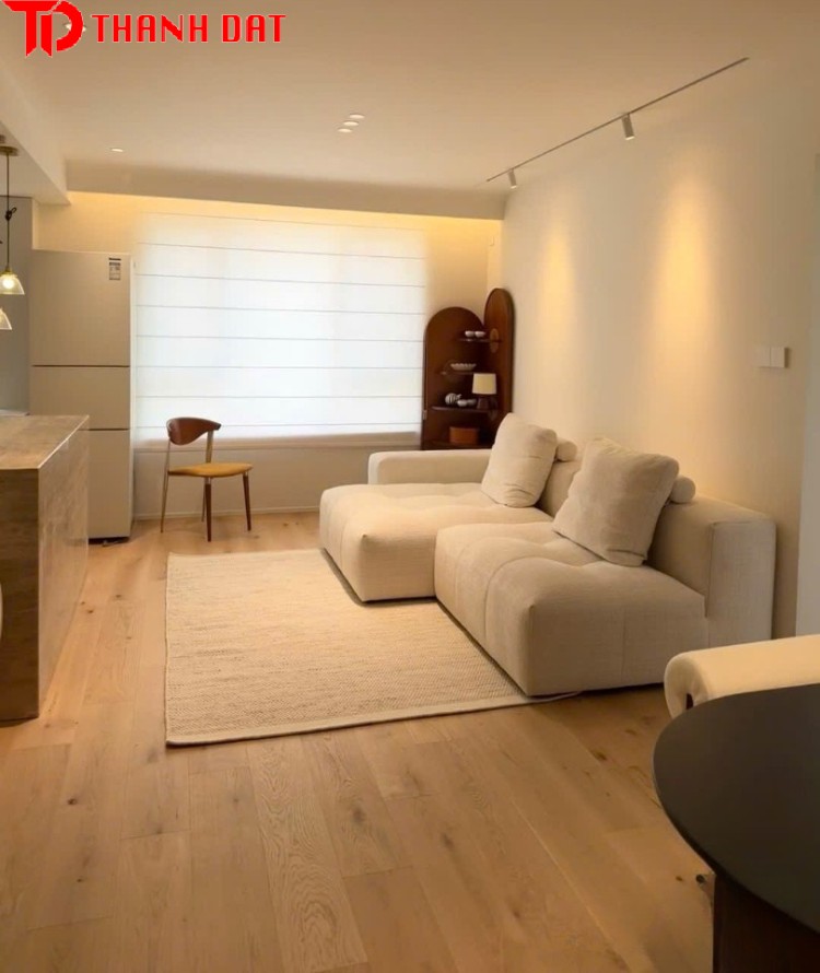 ket-hop-voi-tham-trai-san-kho-nho Mẹo chọn sàn gỗ cho phòng có diện tích nhỏ